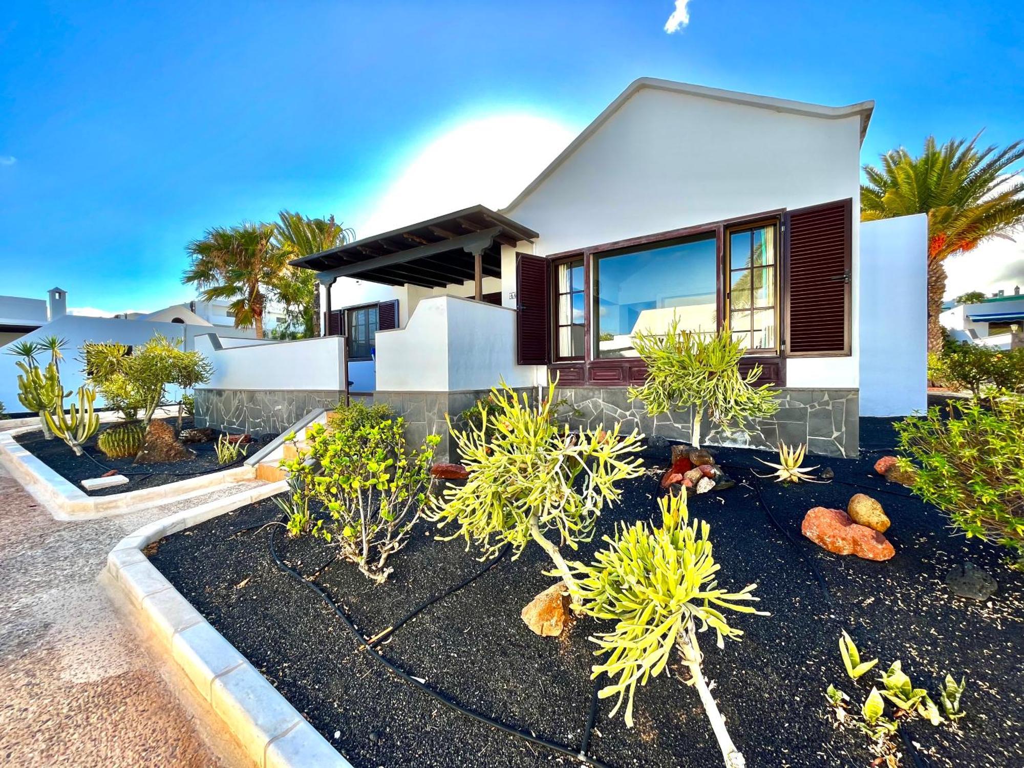 Trinity House En Playa Bastian Vila Costa Teguise Exterior foto
