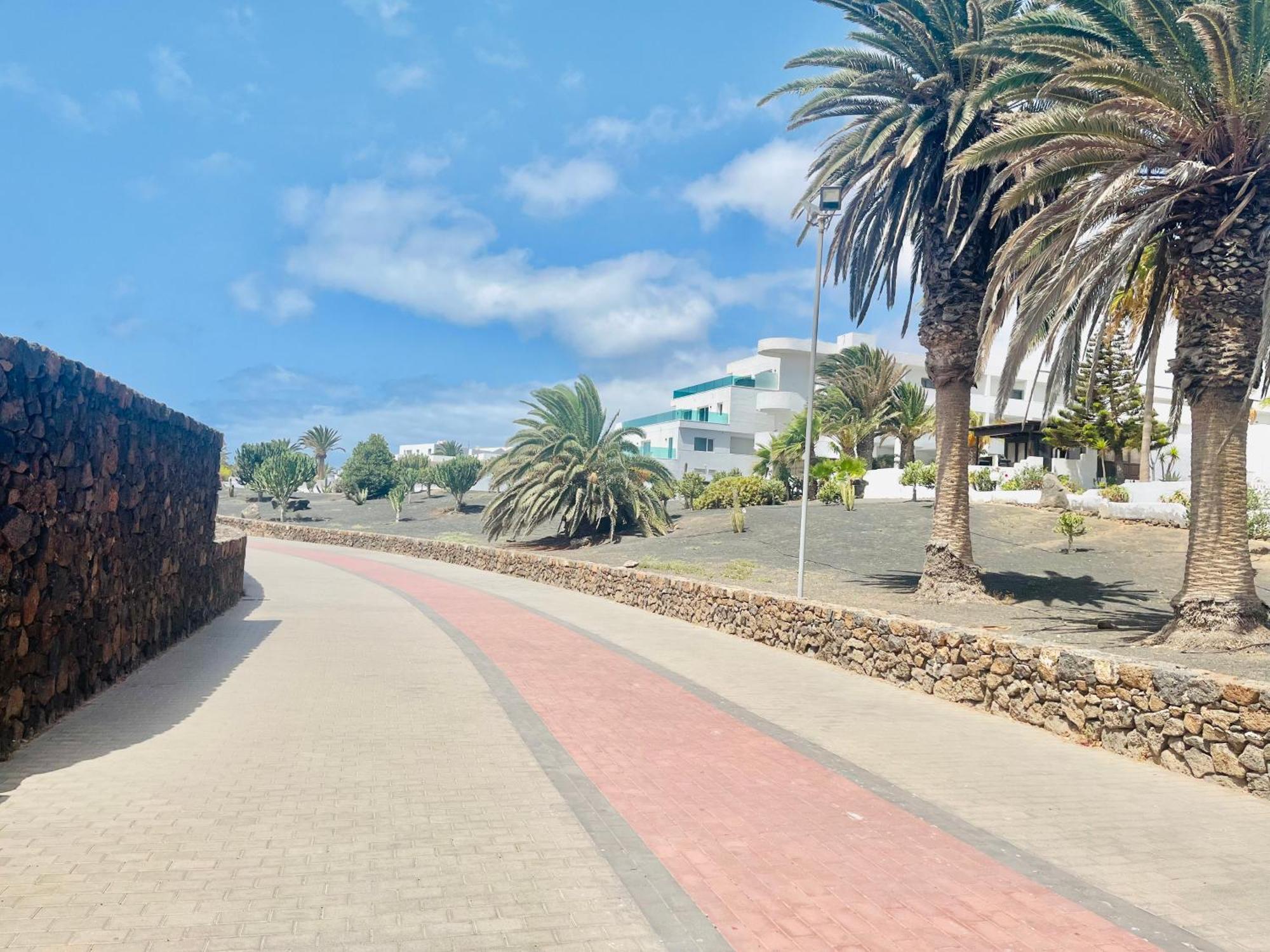 Trinity House En Playa Bastian Vila Costa Teguise Exterior foto